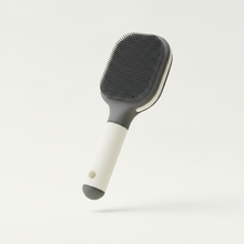 Long handled Havix brush included in the Home and Car System