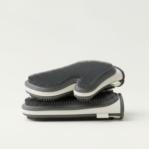 Two Havix mitts stacked, included in the Fur Lift Kit