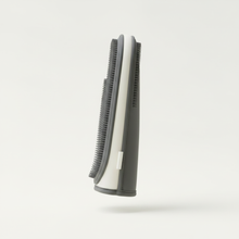 Side profile of the Havix mitt showing thickness and flatlock seam
